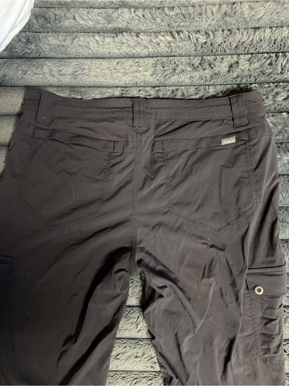 Eddie Bauer Black Women's Cargo Capris - Picture 2 of 15